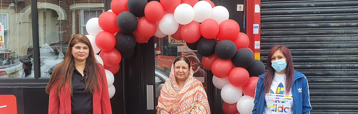 Kiran Hassan, Farzana Choudhry, Mariam Siddiqua outside Shahjee's